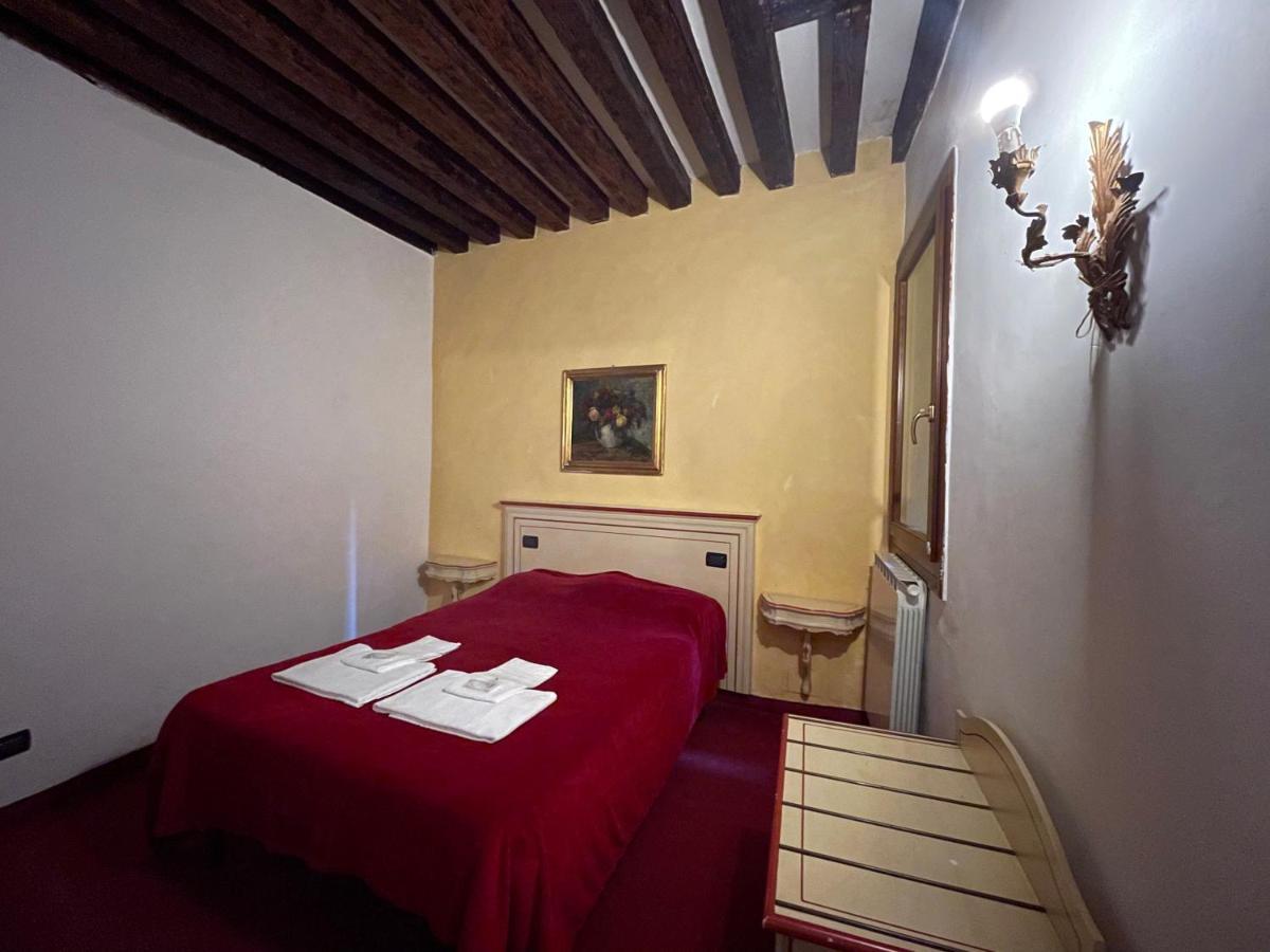 Ai Boteri Hostel Βενετία Εξωτερικό φωτογραφία
