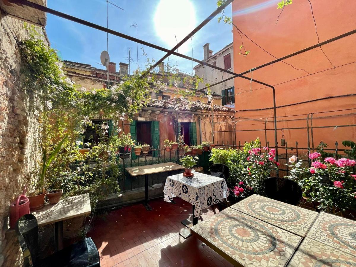 Ai Boteri Hostel Βενετία Εξωτερικό φωτογραφία