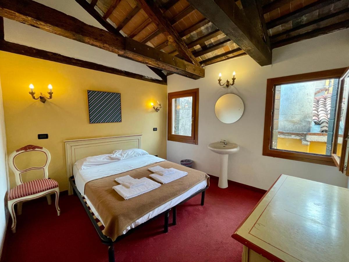 Ai Boteri Hostel Βενετία Εξωτερικό φωτογραφία