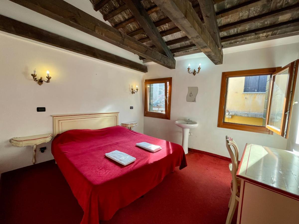 Ai Boteri Hostel Βενετία Εξωτερικό φωτογραφία
