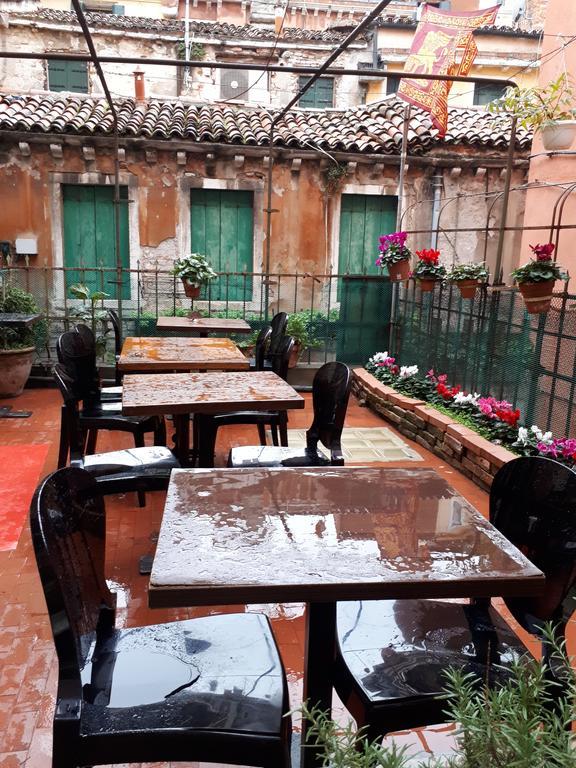 Ai Boteri Hostel Βενετία Εξωτερικό φωτογραφία