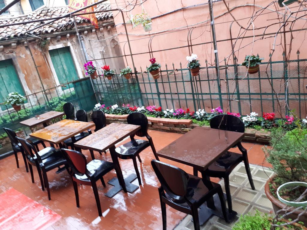 Ai Boteri Hostel Βενετία Εξωτερικό φωτογραφία